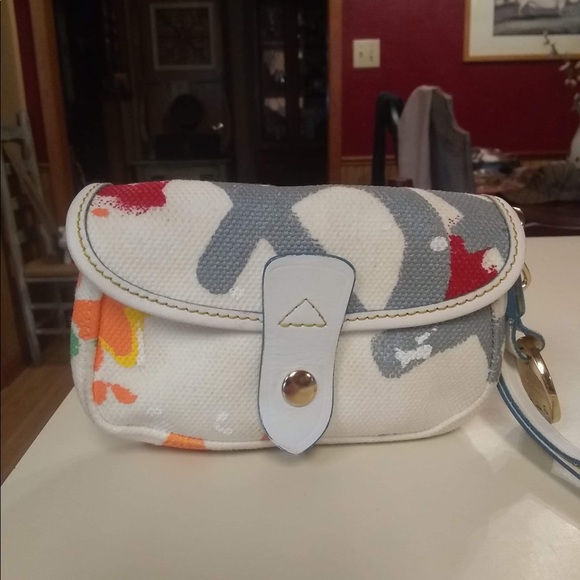 Dooney and bootie - Picture 1 of 4